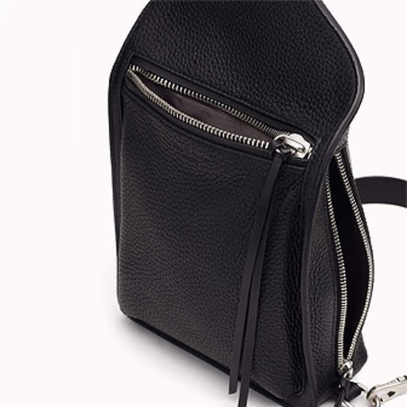 Elliot Sling Pack - Leather Medium Crossbody Bag - Picture 4 of 7